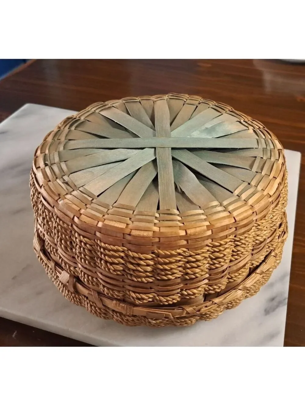 Vintage 1940's Native American Braided Sweet Grass Storage/Sewing Basket 9